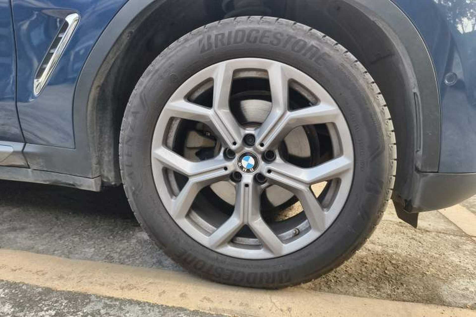 Used BMW X3 2020 xDrive28i Luxury Package Right Front Wheel Hub