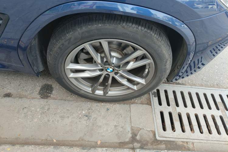 Used BMW X3 2020 xDrive28i M Sport Package Right Front Wheel Hub