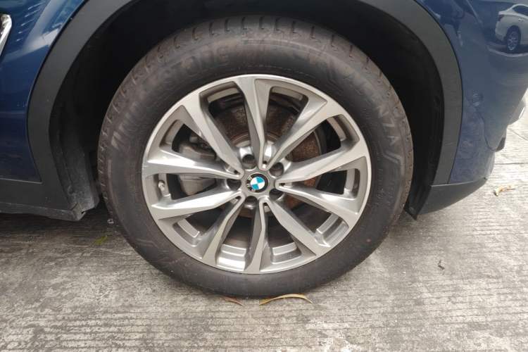 Used BMW X3 2020 xDrive25i Luxury Package Right Front Wheel Hub