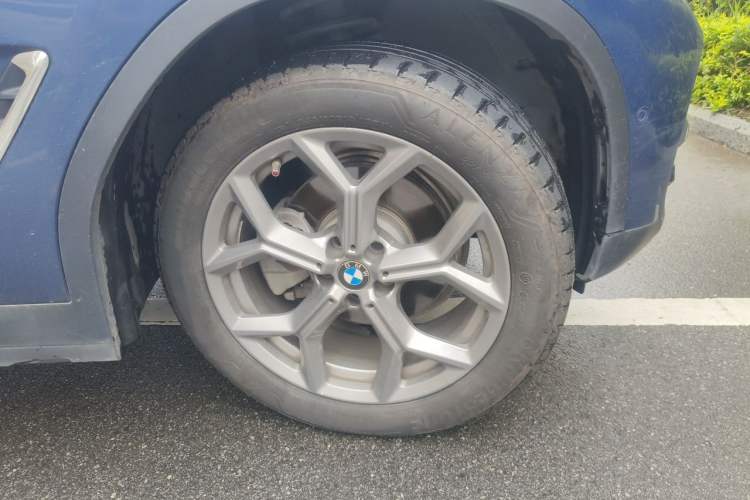 Used BMW X3 2020 xDrive28i Luxury Package Right Front Wheel Hub