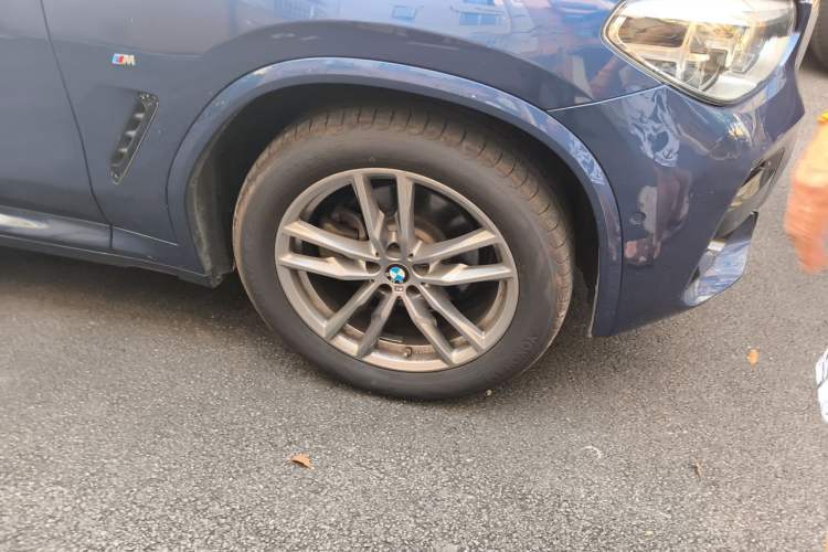 Used BMW X3 2020 xDrive28i M Sport Package Right Front Wheel Hub