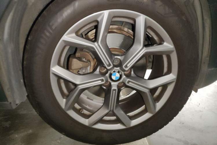 Used BMW X3 2020 xDrive28i Luxury Package Right Front Wheel Hub