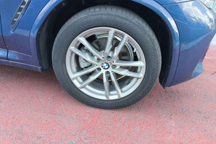Used BMW X3 2020 xDrive25i M Sport Package Right Front Wheel Hub