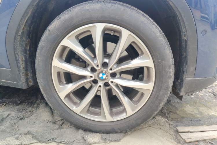 Used BMW X3 2020 xDrive25i M Sport Package Right Front Wheel Hub