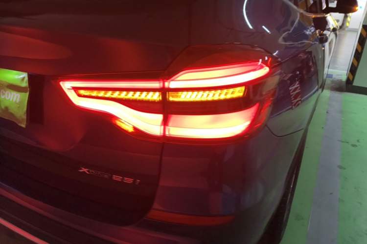 Used BMW X3 2020 xDrive25i Luxury Package Right Rear Taillight