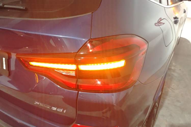 Used BMW X3 2020 xDrive30i Luxury Model with M Sport Package Right Rear Taillight