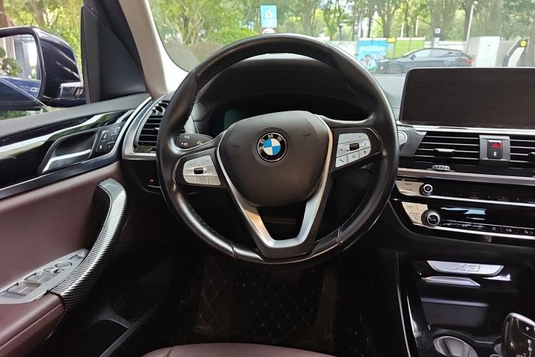Used BMW X3 2020 xDrive25i Luxury Package Steering Wheel