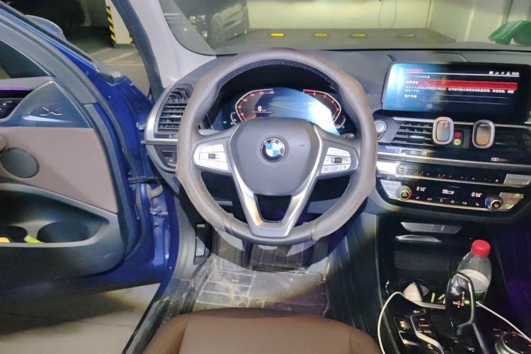 Used BMW X3 2020 xDrive25i Luxury Package Steering Wheel