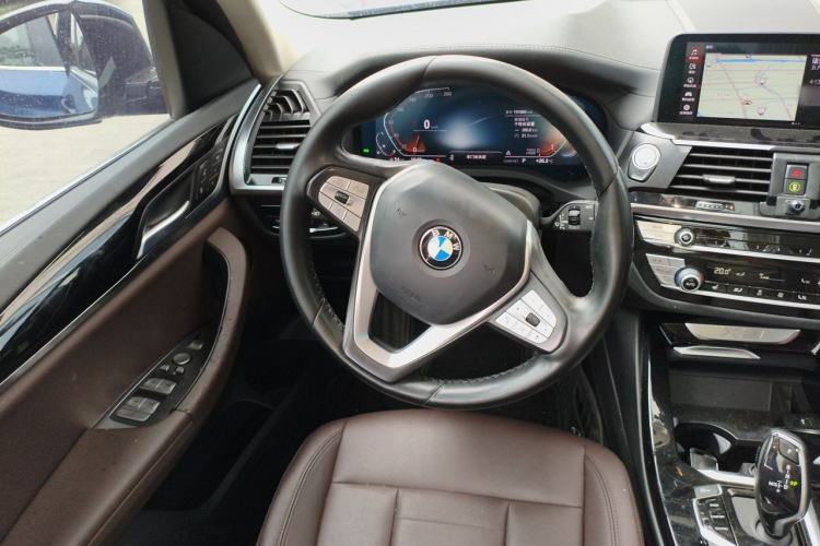 Used BMW X3 2020 xDrive25i Luxury Package Steering Wheel