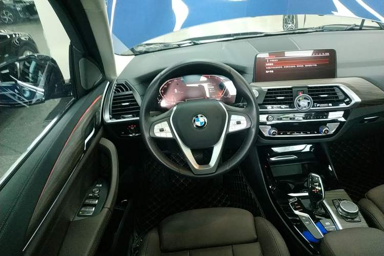 Used BMW X3 2020 xDrive28i Luxury Package Steering Wheel