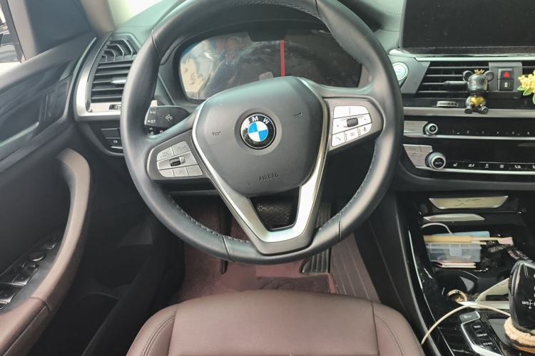 Used BMW X3 2020 xDrive25i Luxury Package Steering Wheel