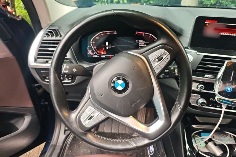 Used BMW X3 2020 xDrive25i Luxury Package Steering Wheel