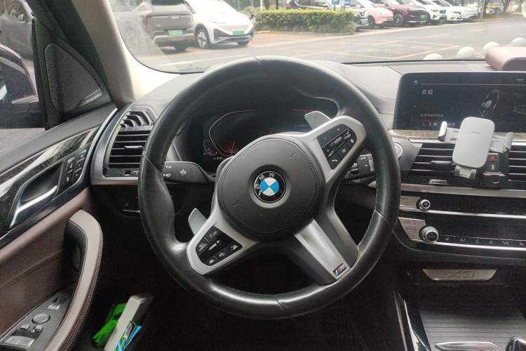 Used BMW X3 2020 xDrive30i Luxury Model with M Sport Package Steering Wheel