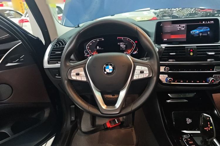 Used BMW X3 2020 xDrive25i Luxury Package Steering Wheel