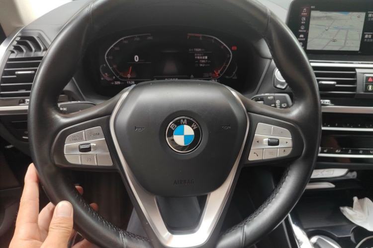 Used BMW X3 2020 xDrive25i Luxury Package Steering Wheel