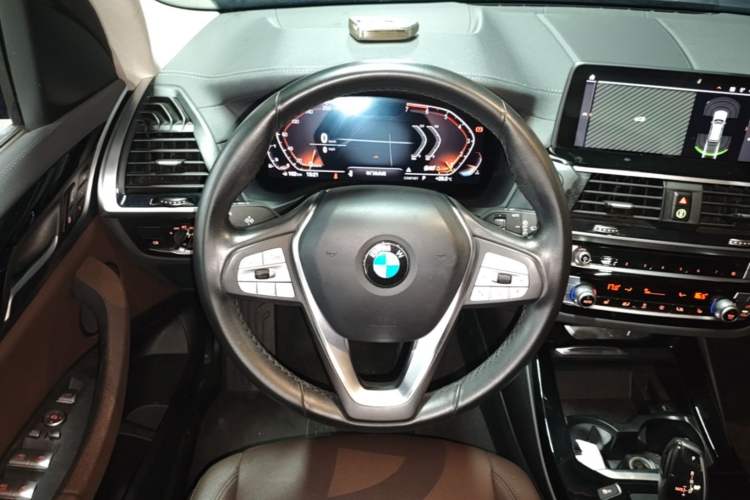 Used BMW X3 2020 xDrive25i Luxury Package Steering Wheel