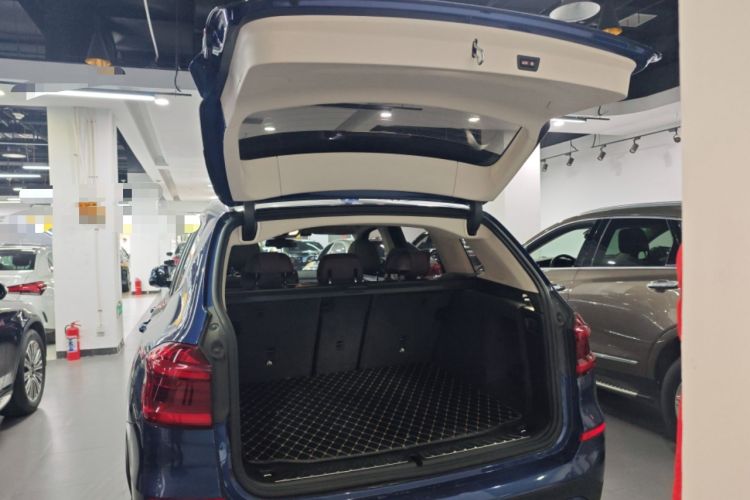 Used BMW X3 2020 xDrive28i Luxury Package Trunk