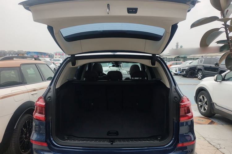 Used BMW X3 2020 xDrive28i Luxury Package Trunk
