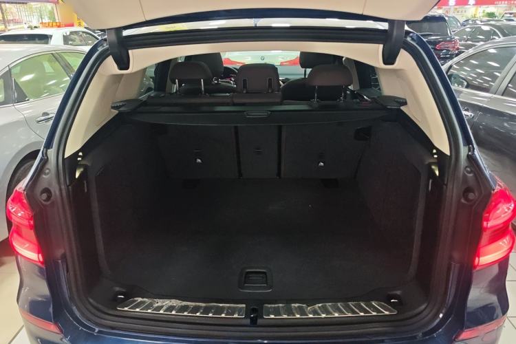 Used BMW X3 2020 xDrive25i Luxury Package Trunk