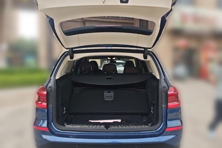 Used BMW X3 2020 xDrive25i Luxury Package Trunk