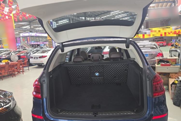 Used BMW X3 2020 xDrive28i Luxury Package Trunk