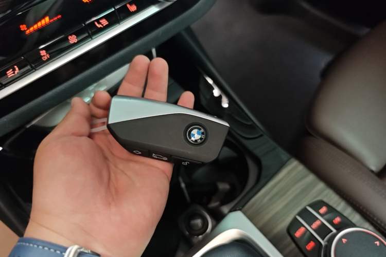 Used BMW X3 2020 xDrive28i Luxury Package Vehicle Key