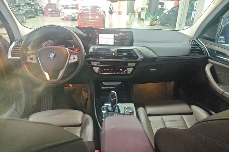 Used BMW X3 2020 xDrive28i Luxury Package Center Console