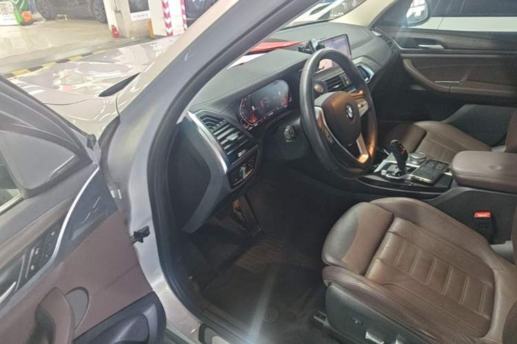 Used BMW X3 2020 xDrive28i Luxury Package Driver Seat