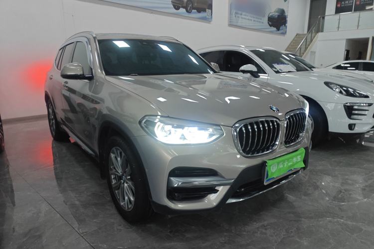 Used BMW X3 2020 xDrive25i Luxury Package Front Right 45 Deg