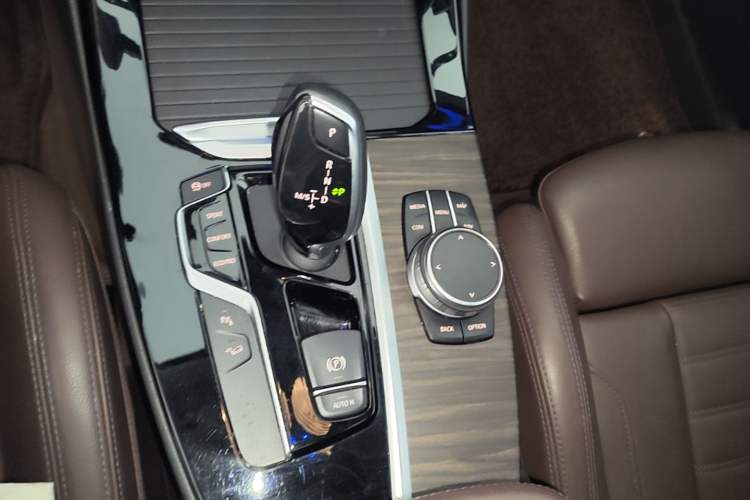 Used BMW X3 2020 xDrive28i Luxury Package Gear Lever