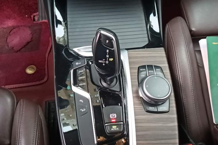 Used BMW X3 2020 xDrive28i Luxury Package Gear Lever