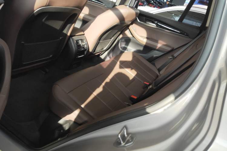 Used BMW X3 2020 xDrive25i Luxury Package Left Rear Seat