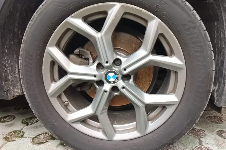 Used BMW X3 2020 xDrive28i Luxury Package Right Front Wheel Hub