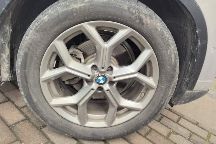 Used BMW X3 2020 xDrive28i Luxury Package Right Front Wheel Hub