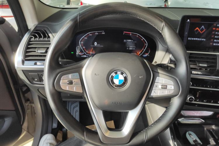 Used BMW X3 2020 xDrive25i Luxury Package Steering Wheel