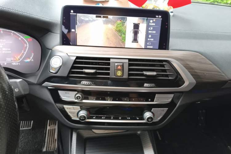 Used BMW X3 2020 xDrive28i M Sport Package Audio And AC Panel