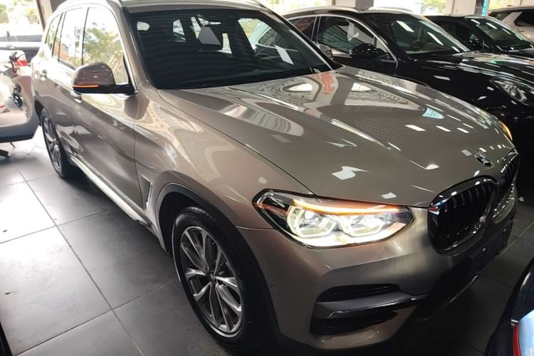 Used BMW X3 2020 xDrive25i Luxury Package Front Right 45 Deg