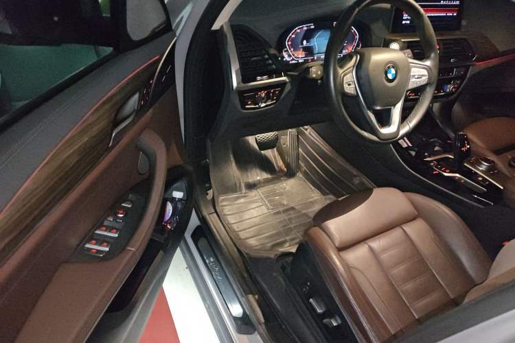 Used BMW X3 2020 xDrive28i Luxury Package Interior 3