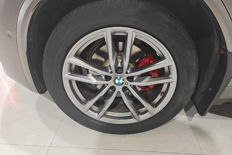 Used BMW X3 2020 xDrive28i M Sport Package Left Front Wheel Hub