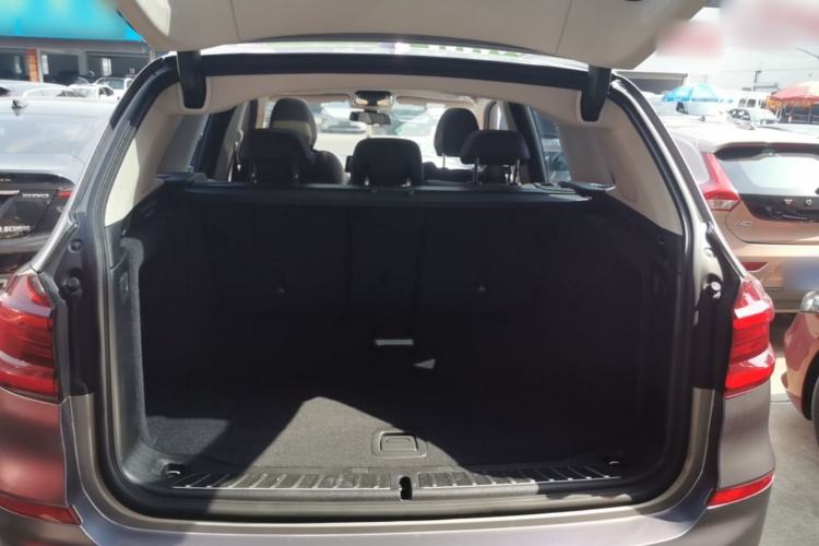 Used BMW X3 2020 xDrive28i Luxury Package Trunk