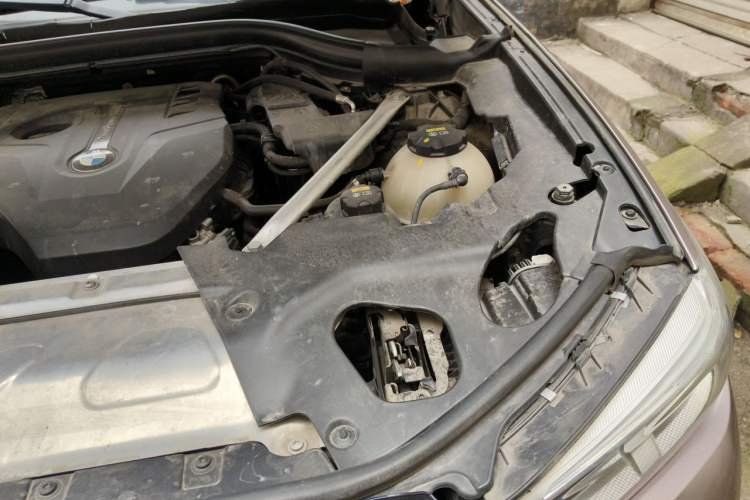 Used BMW X3 2020 xDrive25i M Sport Package Engine Bay Left