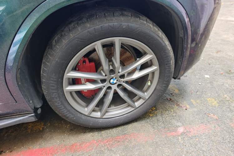 Used BMW X3 2020 xDrive25i M Sport Package Right Front Wheel Hub