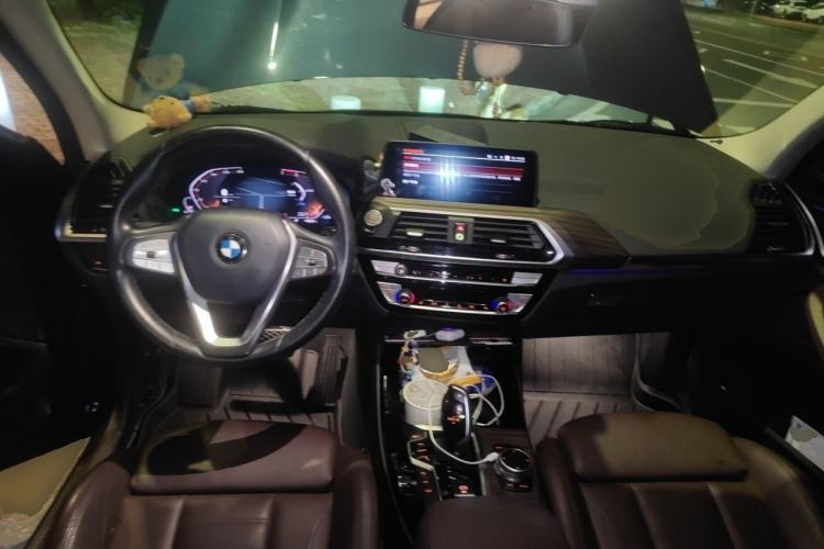 Used BMW X3 2020 xDrive28i Luxury Package Center Console