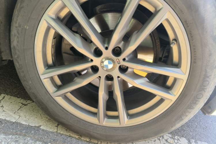 Used BMW X3 2020 xDrive28i M Sport Package Right Front Wheel Hub