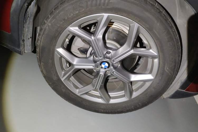 Used BMW X3 2020 xDrive28i Luxury Package Right Front Wheel Hub