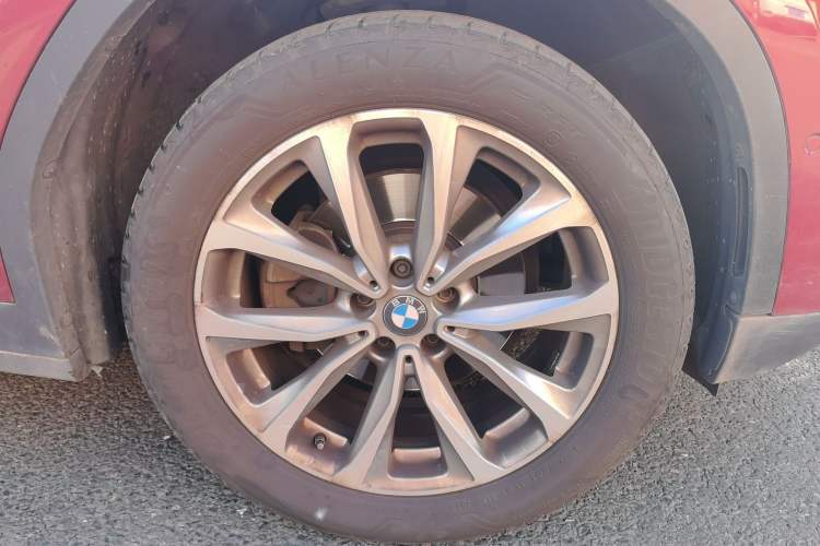 Used BMW X3 2020 xDrive25i Luxury Package Right Front Wheel Hub