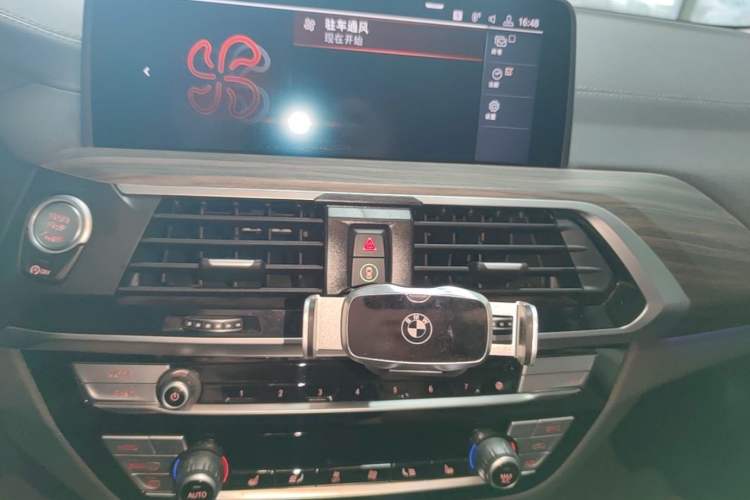 Used BMW X3 2020 xDrive28i Luxury Package Audio And AC Panel