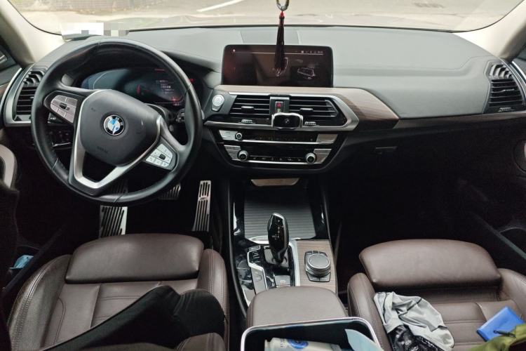 Used BMW X3 2020 xDrive28i Luxury Package Center Console