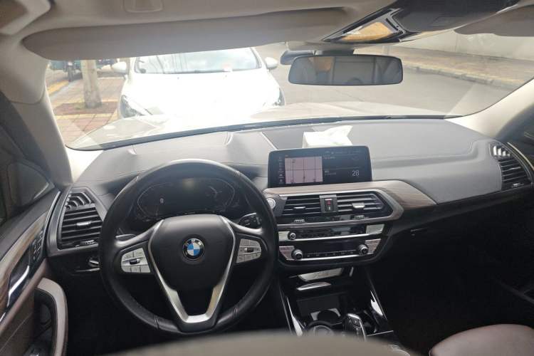 Used BMW X3 2020 xDrive28i Luxury Package Center Console