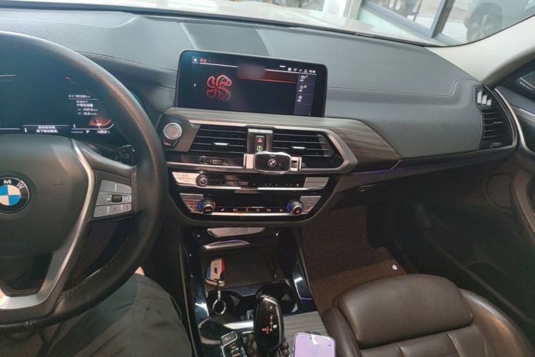 Used BMW X3 2020 xDrive28i Luxury Package Center Console